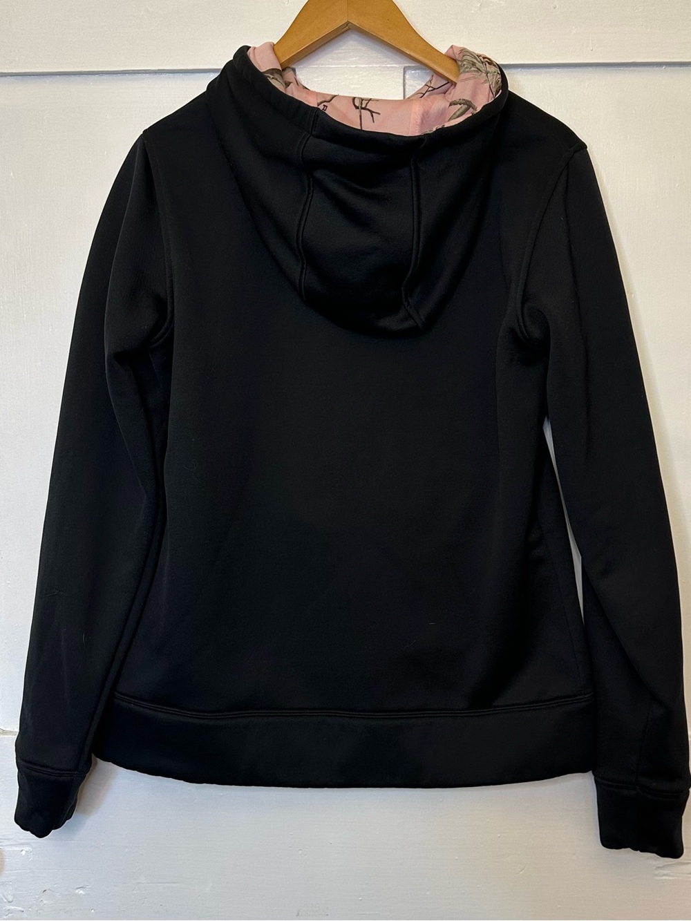 Under Armour Black Hoodie with Pink RealTree Logo and Trim Kangaroo Pocket Sz M - Picture 4 of 12